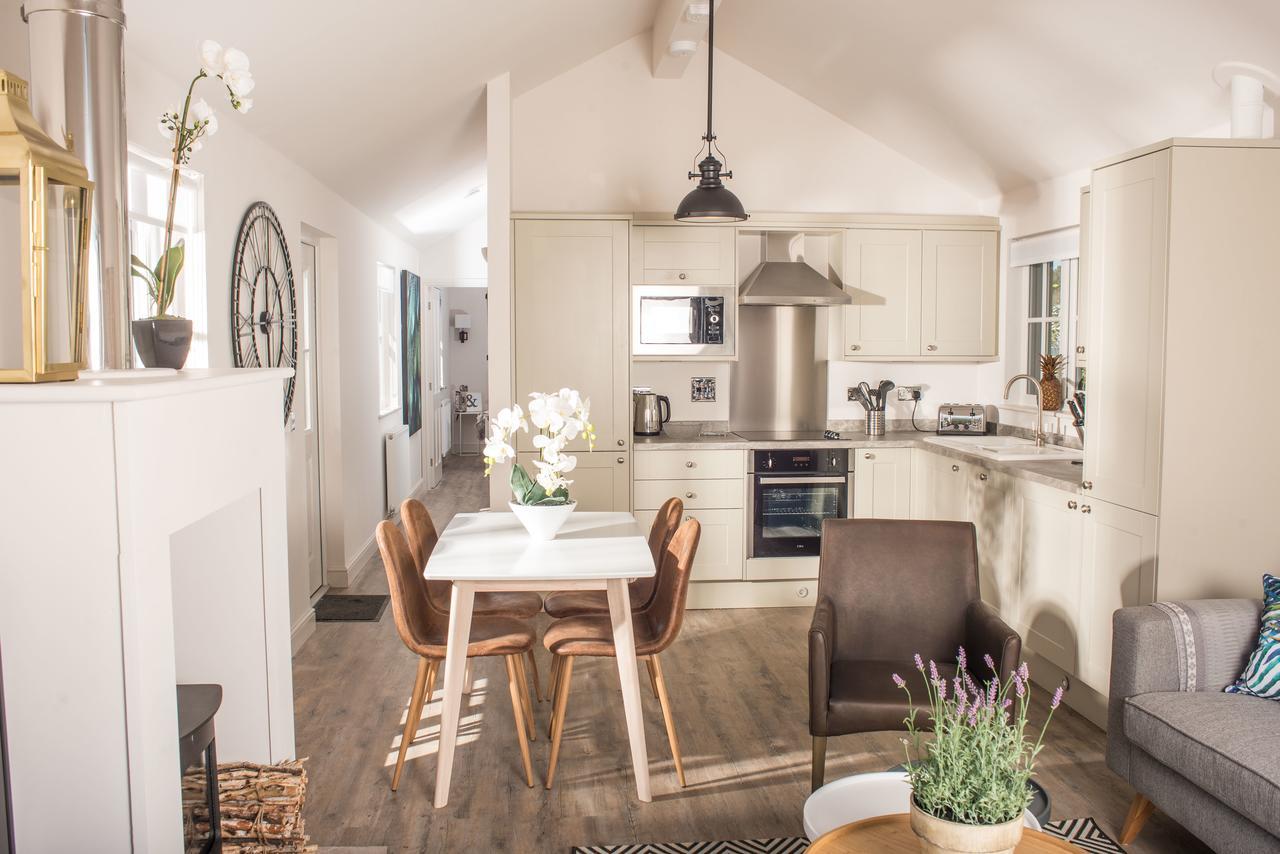 The Lakes Rookley Eksteriør bilde The interior of a typical cottage at The Old School
